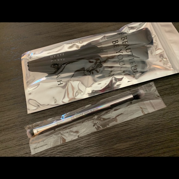 F.A.R.A.H. Makeup Brushes πππ€ - Picture 2 of 10